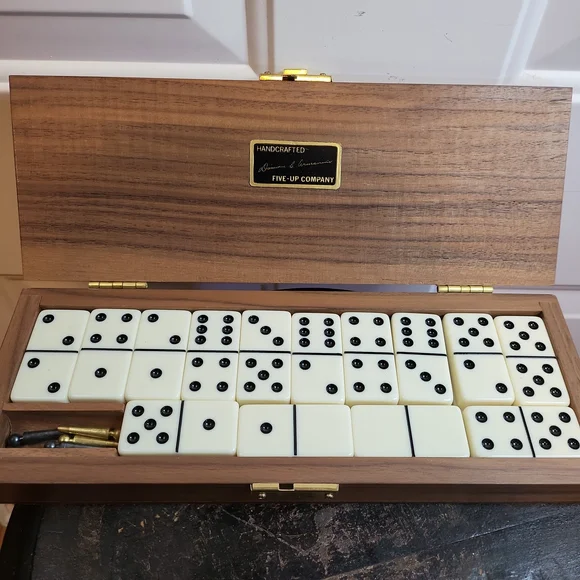 Handcrafted Dominic C. Armanino Five Up Co Dominos in Walnut Wood Box - Picture 14 of 16